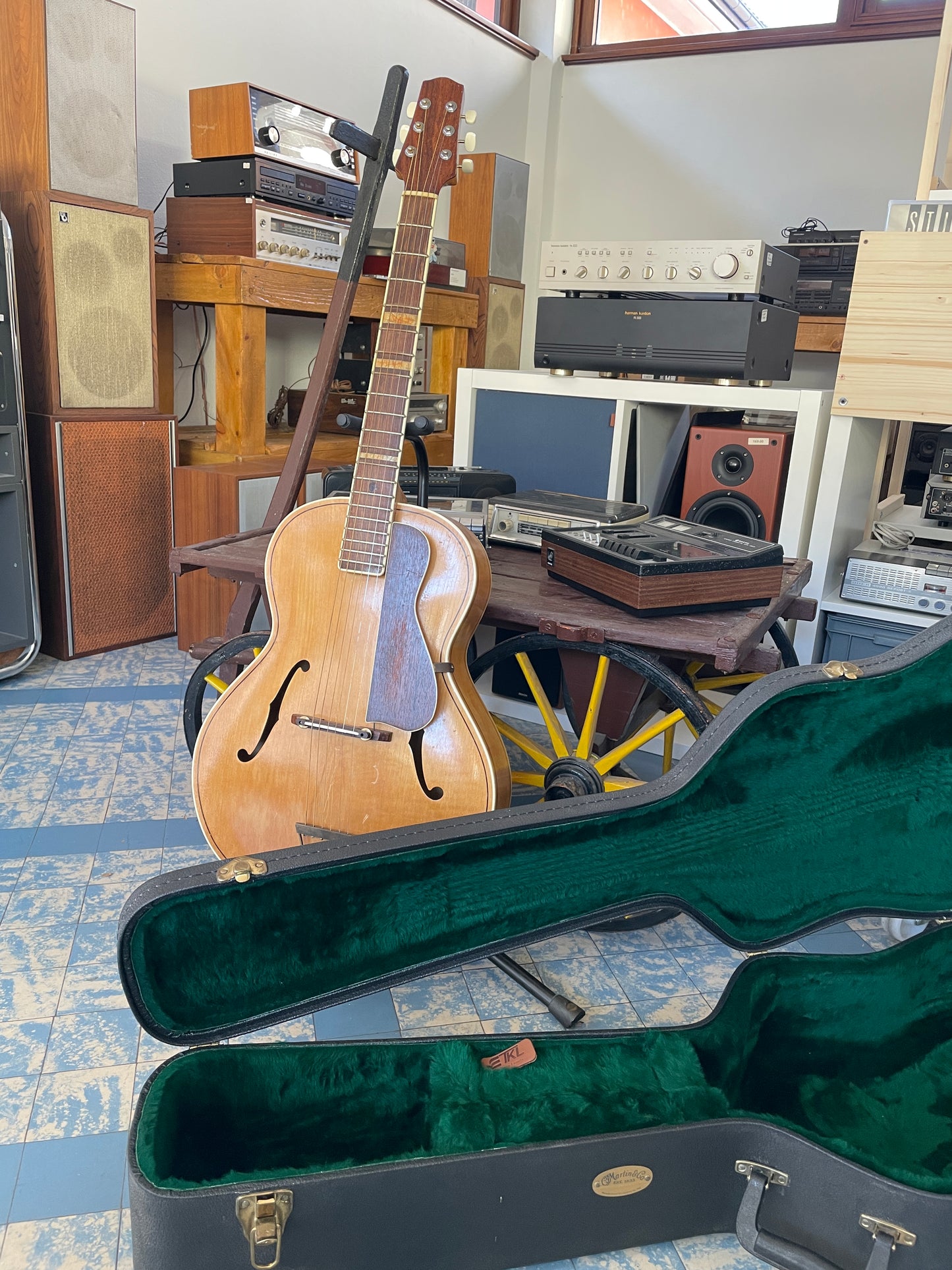 Grando Jazz Guitar