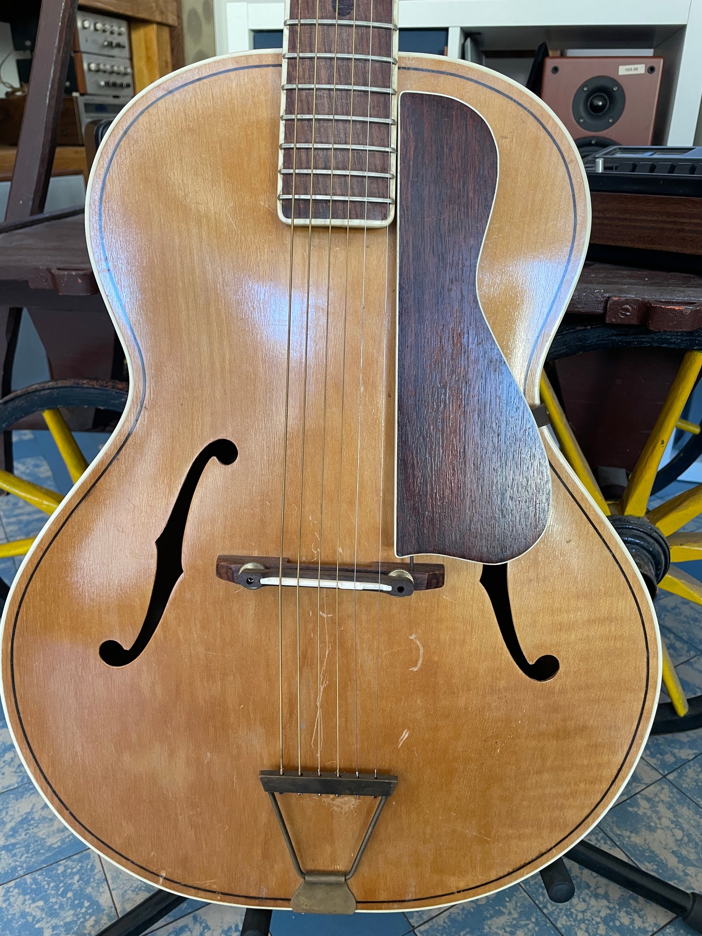 Grando Jazz Guitar