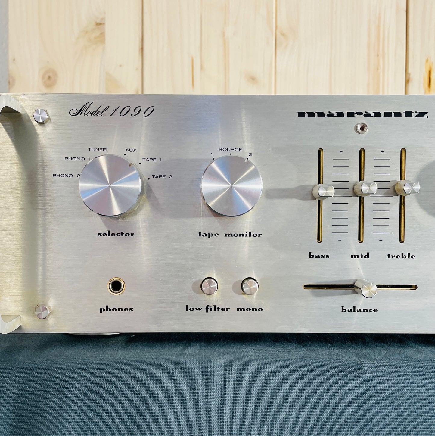 MARANTZ 1090 Amplifier