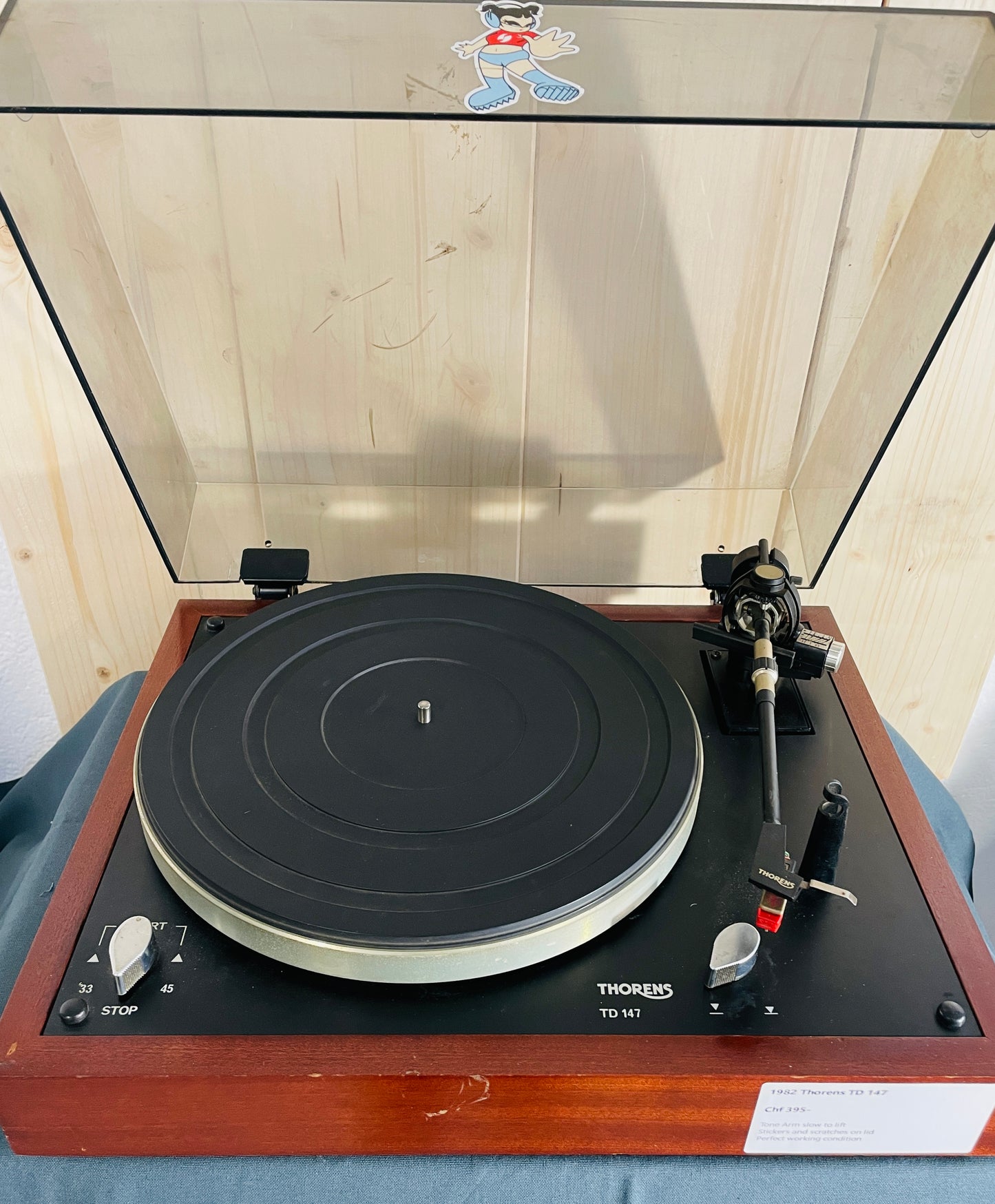 1982 Thorens Turntable TD 147