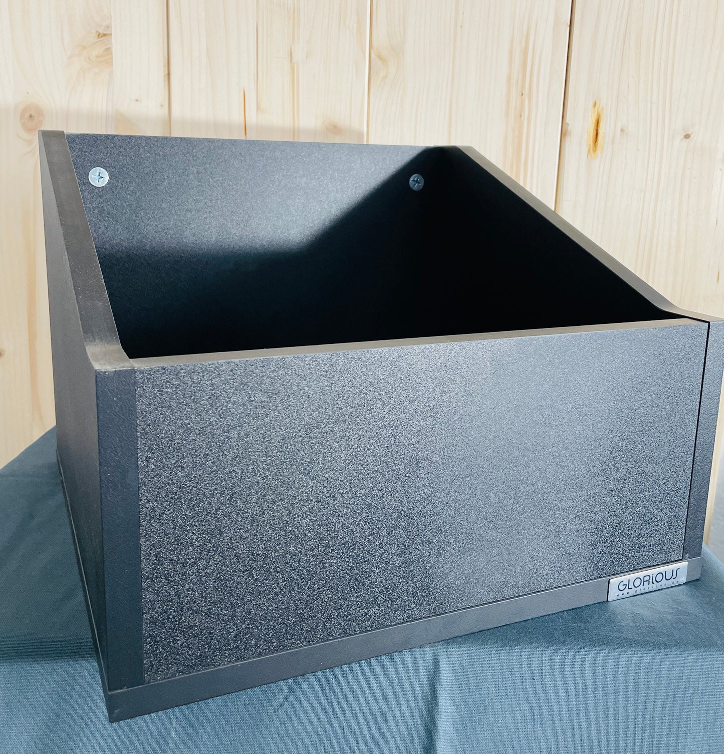 Glorious Record Box Advance black 110