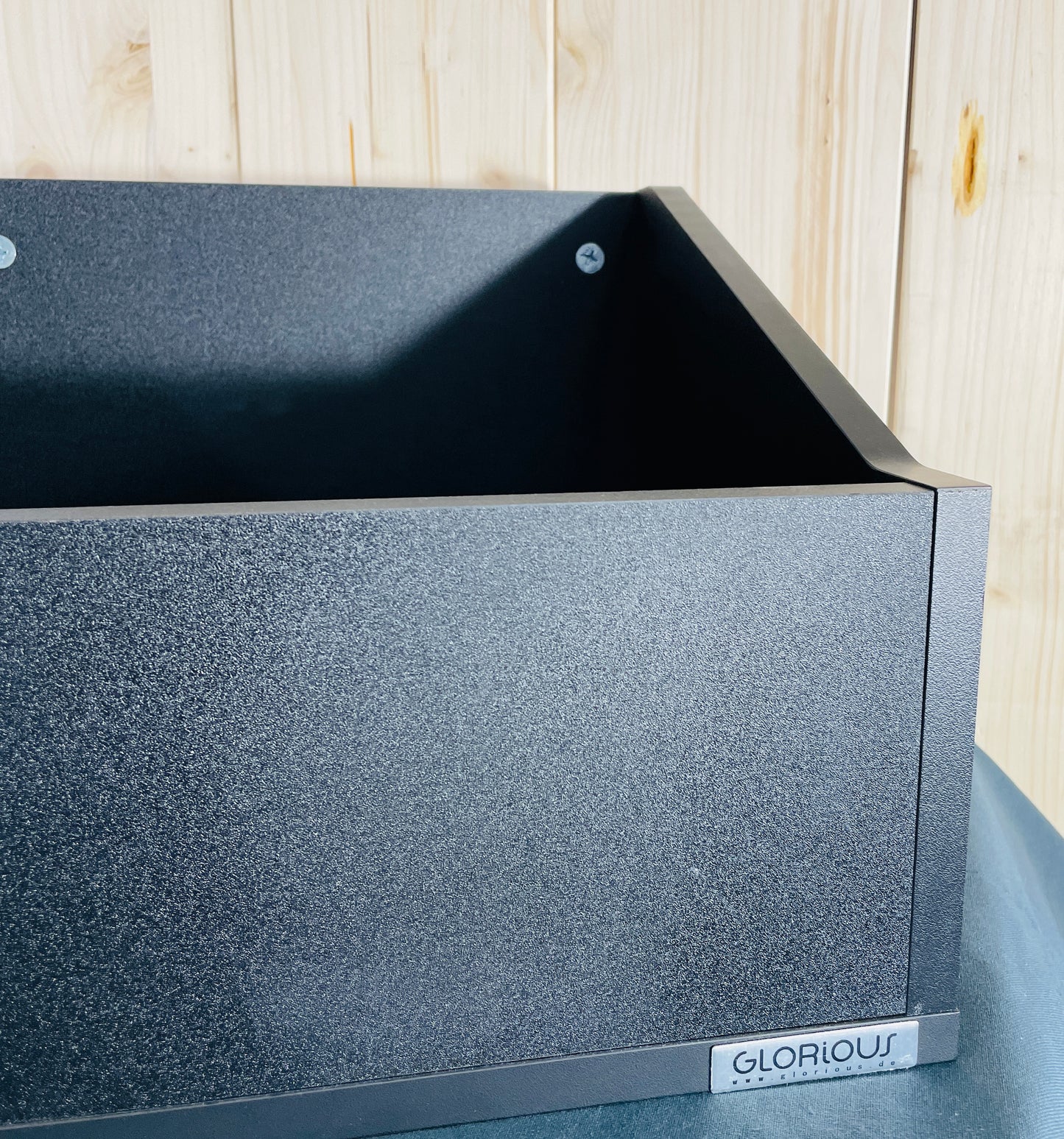 Glorious Record Box Advance black 110