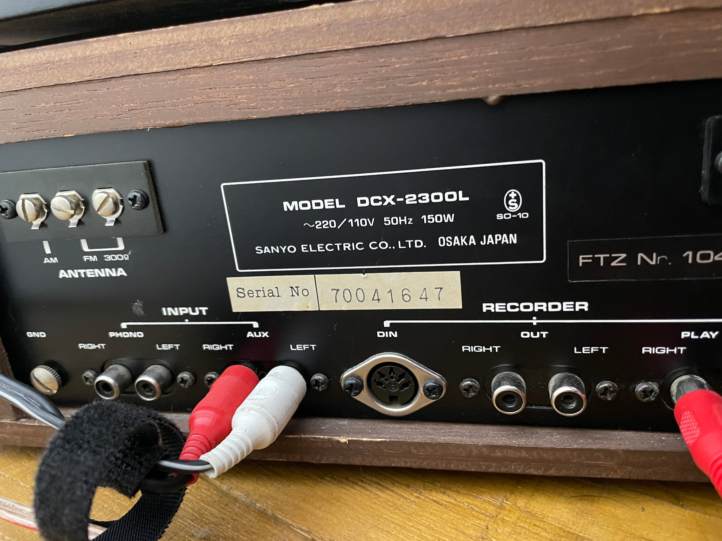 1976 Sanyo DCX-2300 L Amplifier with Tuner