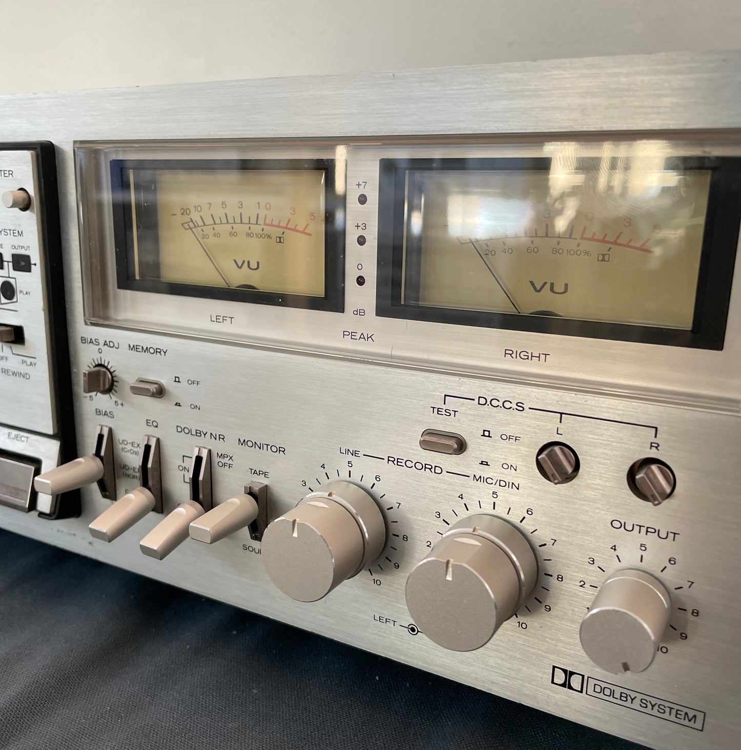 1979 Rare Hitachi D-980 3-Head Stereo Cassette Tape Deck