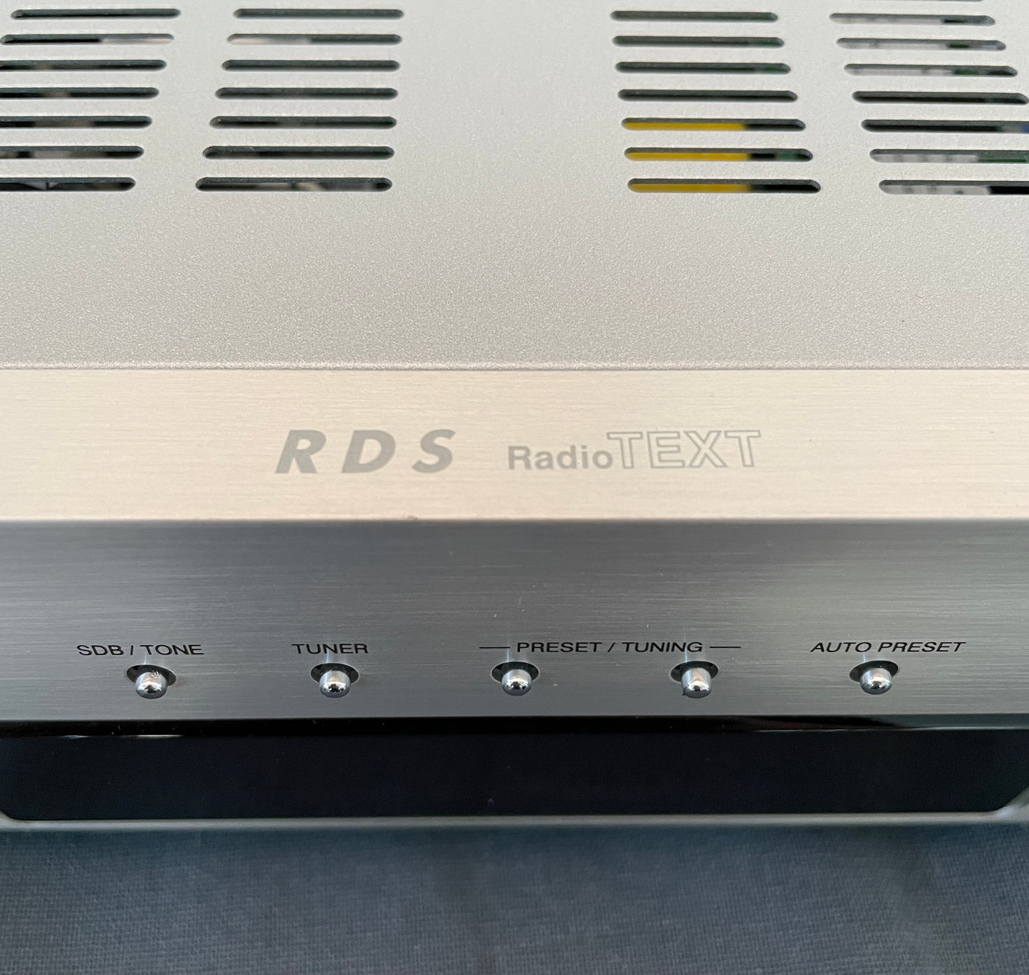 2010 Denon DRA-F107 AM/FM Stereo Receiver