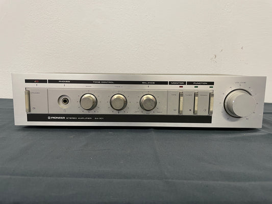 1984 Pioneer SA-301 Amplifier